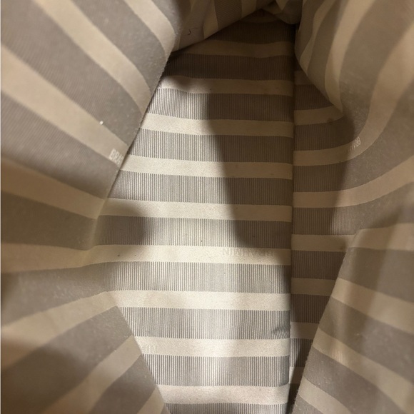 Gently used Brahmin Joan tote in pearl dogwood color, tag attached - Picture 14 of 16